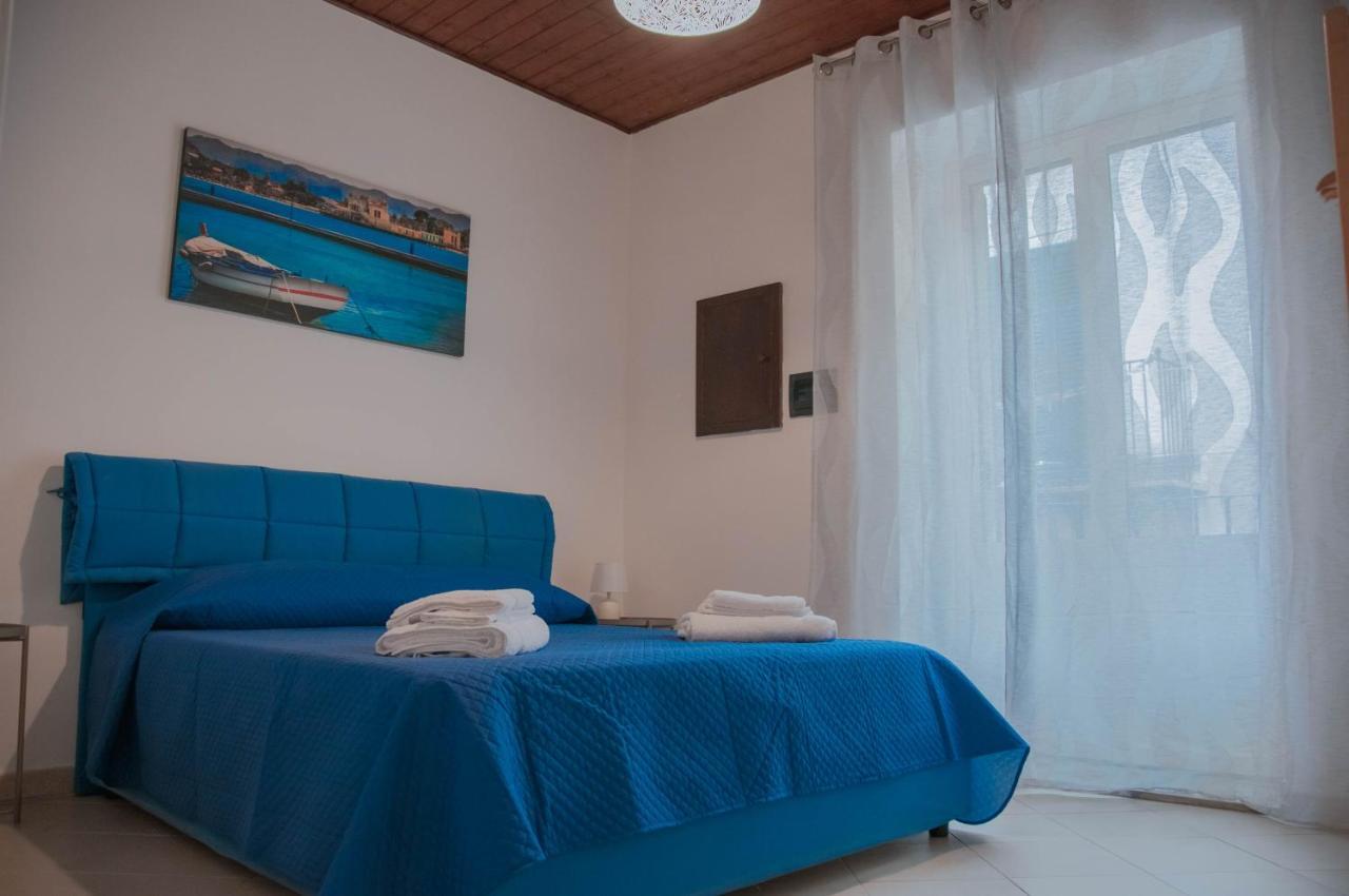 Ideisini'S Apartment Palermo Bagian luar foto